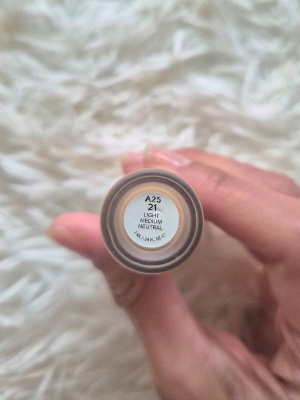 Hauslabs Triclone Concealer shade 21 - Picture 2 of 2